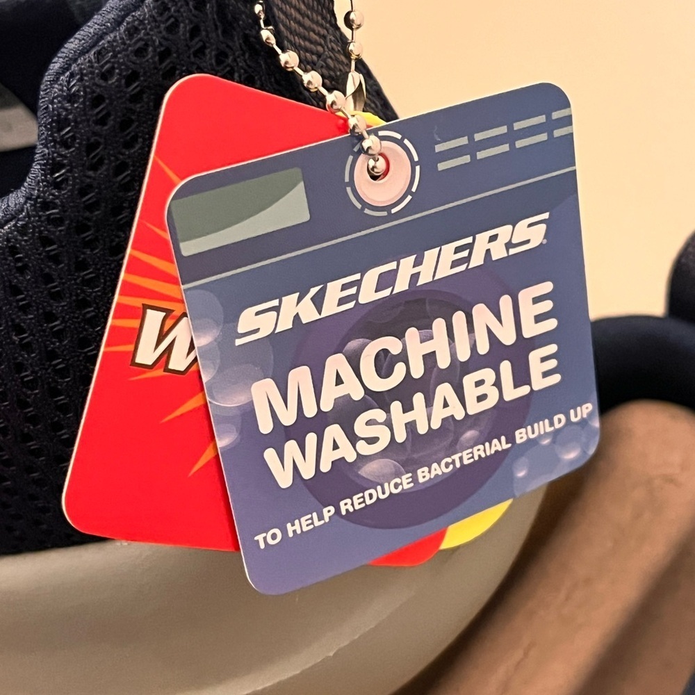 NWT Skechers Navy Slip-On Mens 12.5 Wide Fit Super Comfy GOGA Max Walking Vacay - Picture 7 of 8